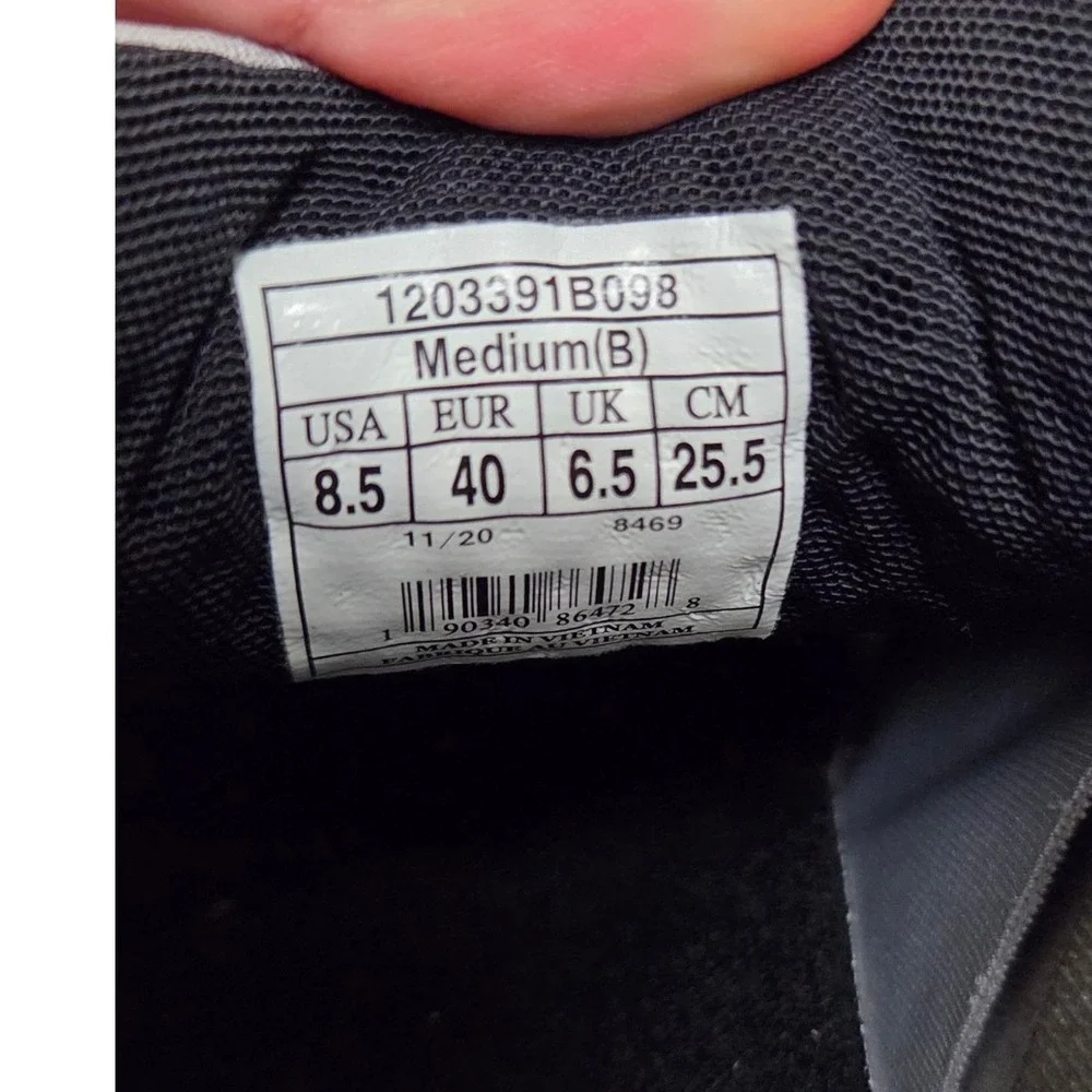BROOKS CATAMOUNT TRAIL RUNNING SHOES WOMENS SIZE 8.5 GRAY OUTDOOR HIKE